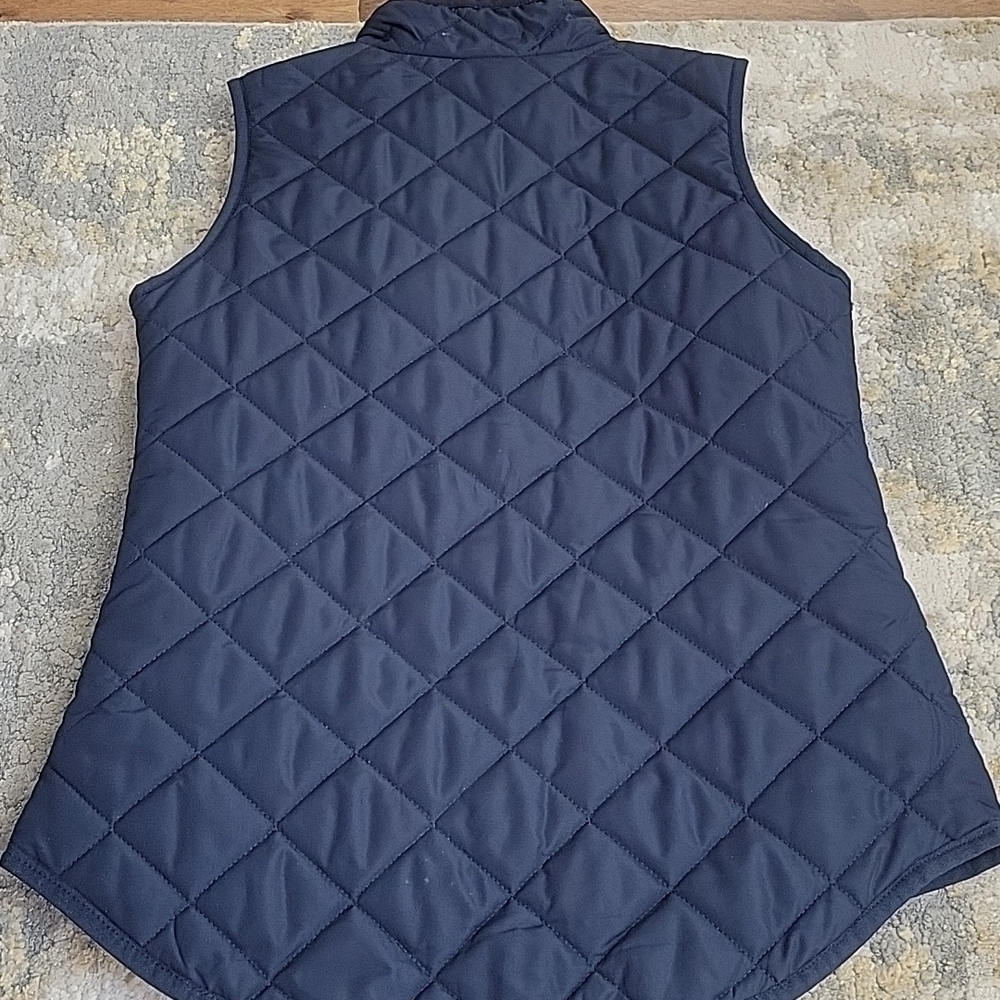 Crown & Ivy Quilted Vest - Picture 8 of 10